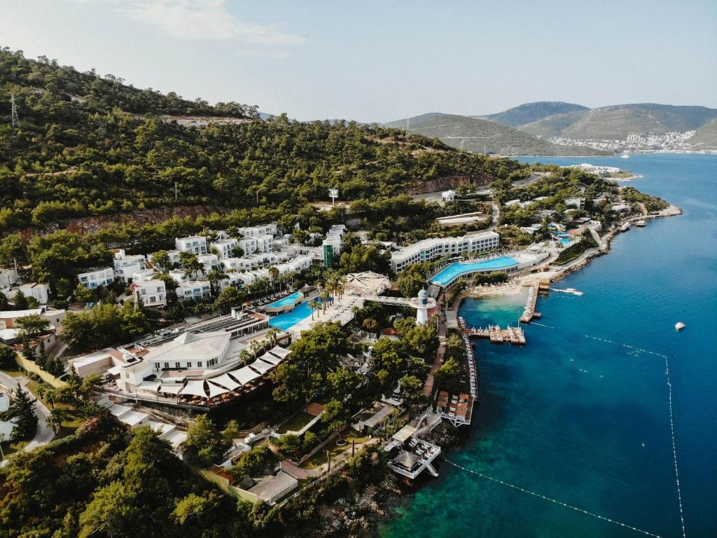 هتل Blue Dreams Resort